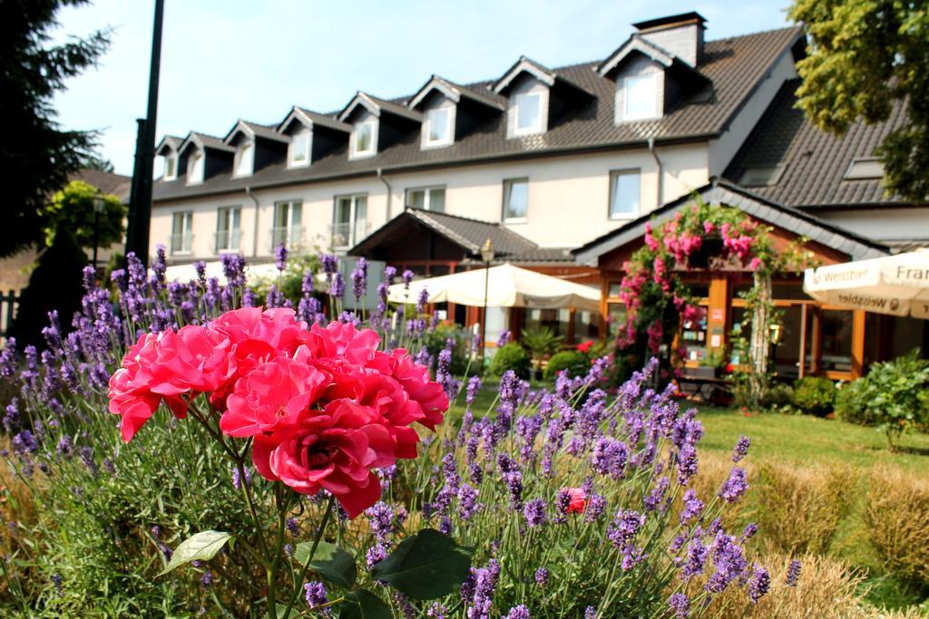 Hotel Und Restaurant Eurohof Duisburg Buitenkant foto