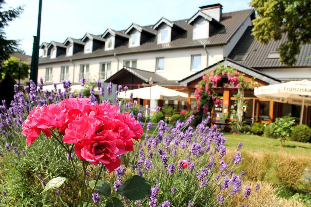 Hotel Und Restaurant Eurohof Duisburg Buitenkant foto